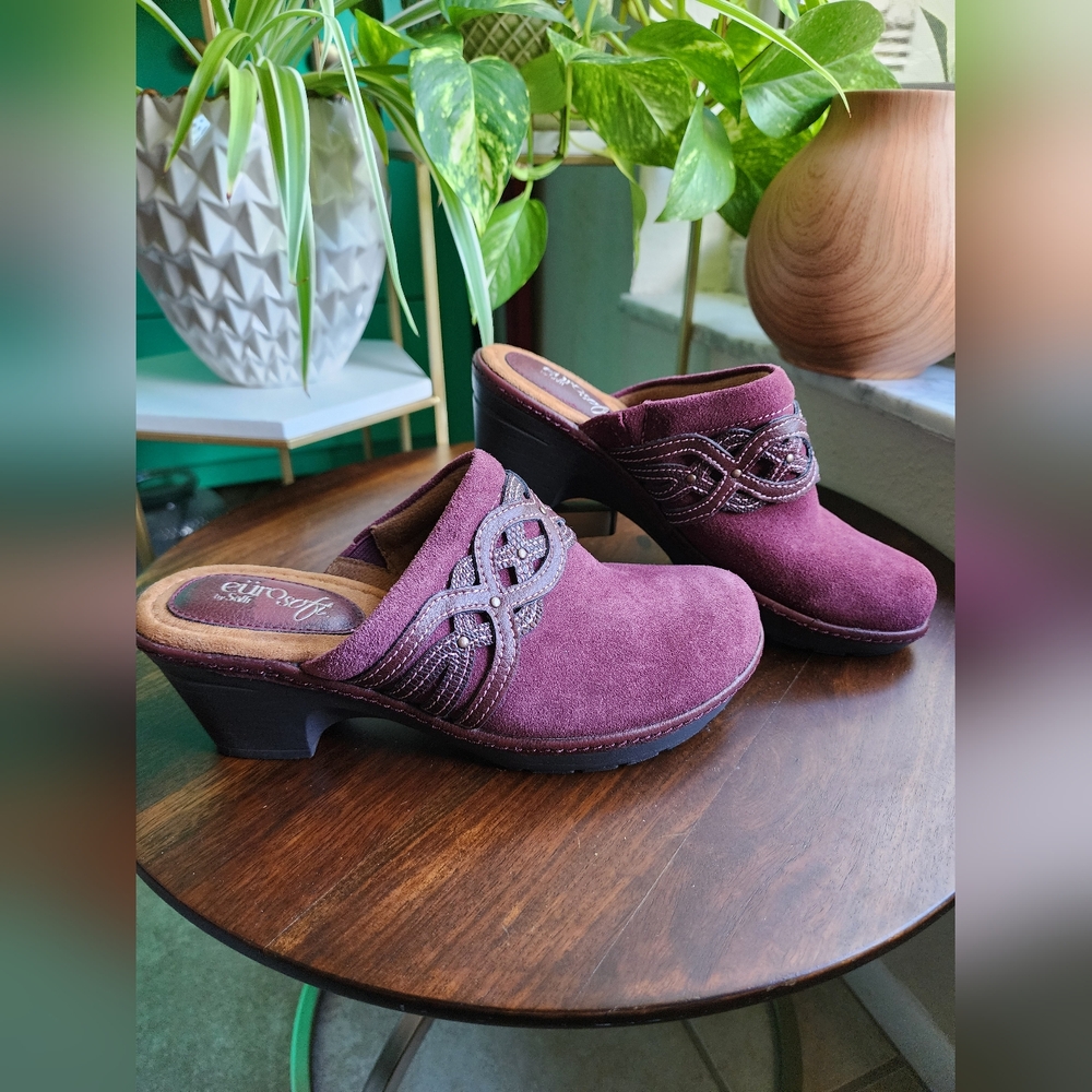 Euro Soft by Sofft- Women's size 7- Maroon/Burgundy Clogs, Wedges, Heels,Slip-on